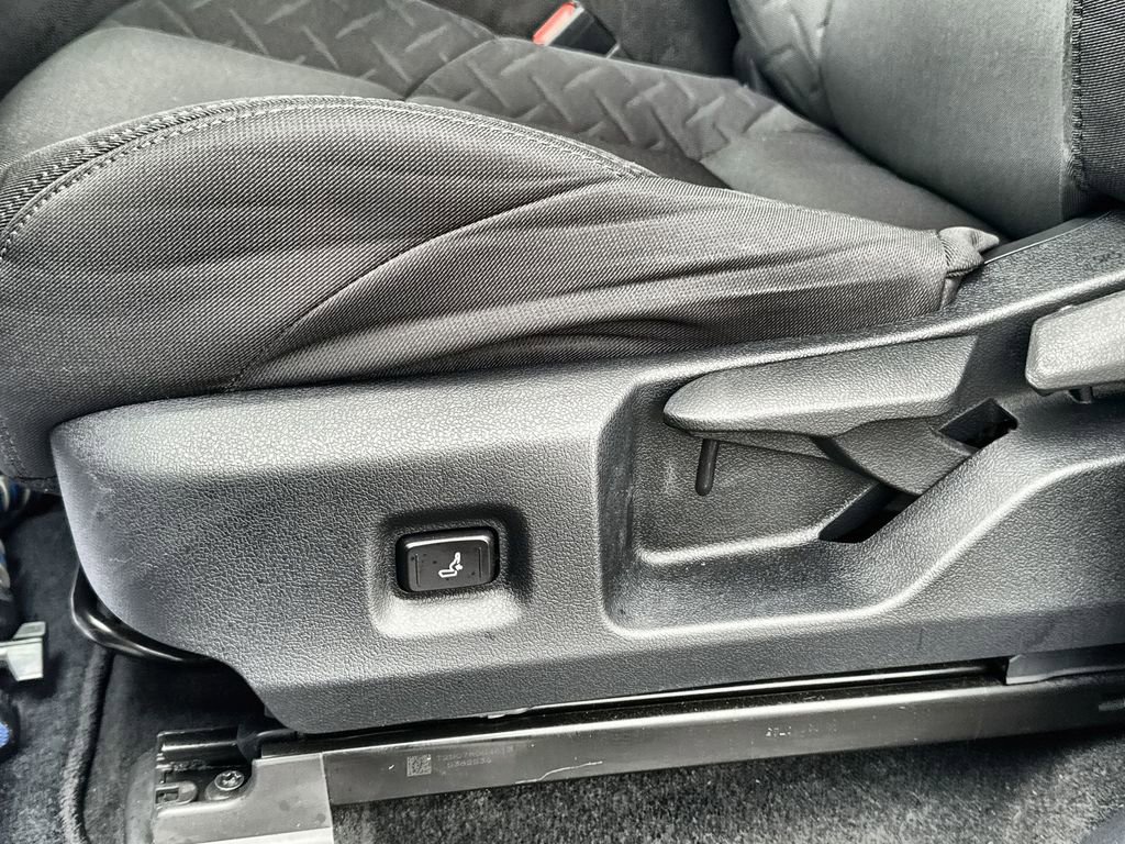 Used 2025 Toyota Tacoma SR RWD image 13