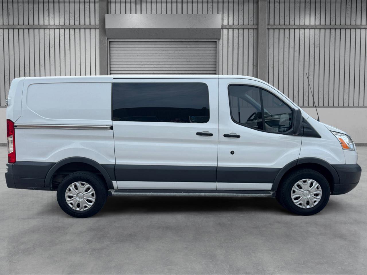 Used 2018 Ford Transit 250 130 Low Roof w/ Exterior Upgrade Package image 26