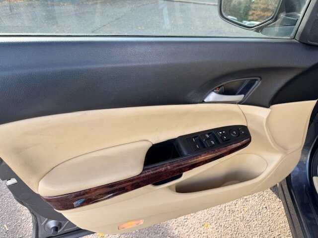 Used 2012 Honda Crosstour EX image 5