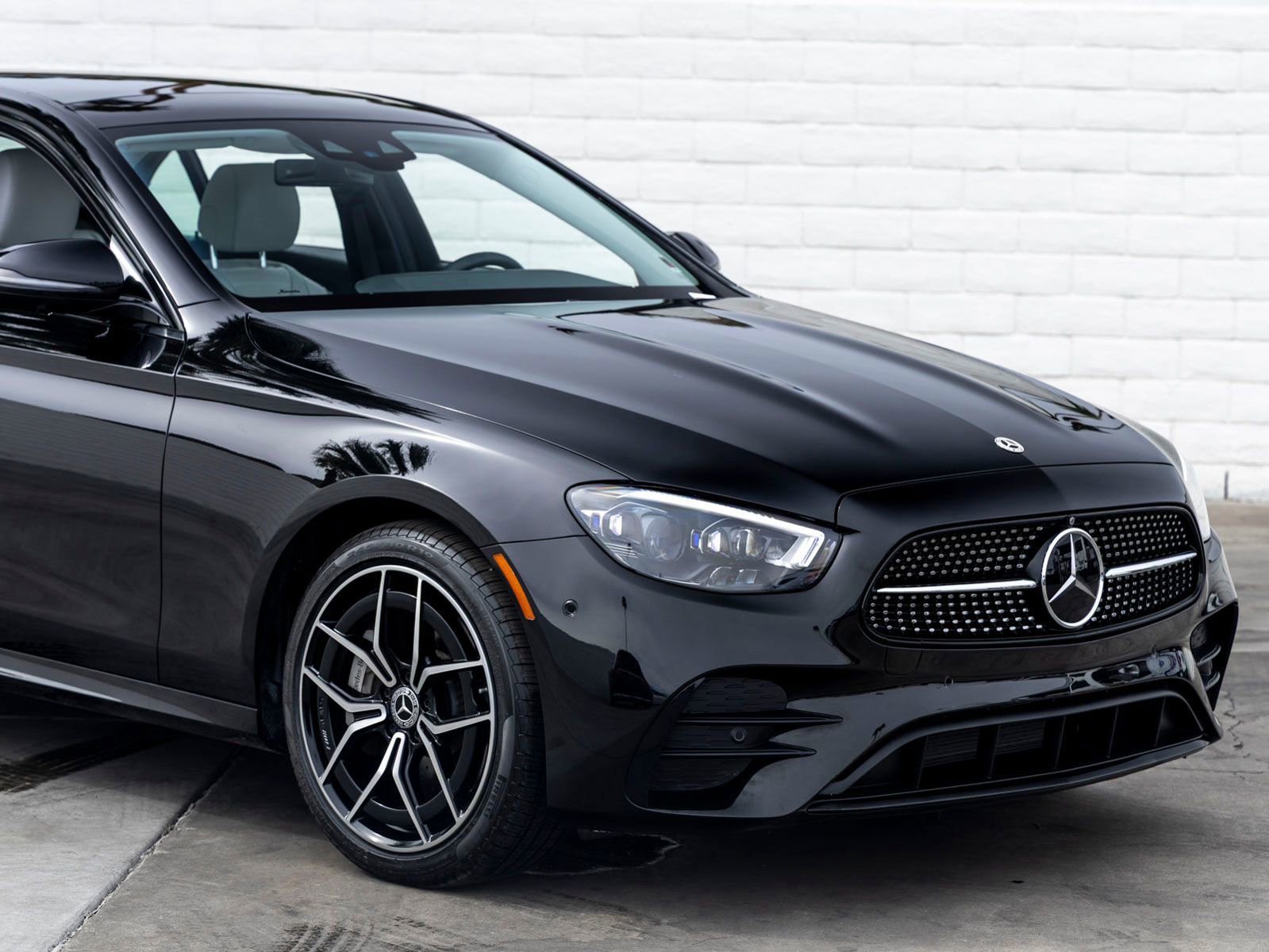 Used 2022 Mercedes-Benz E 450 4MATIC Sedan video 3