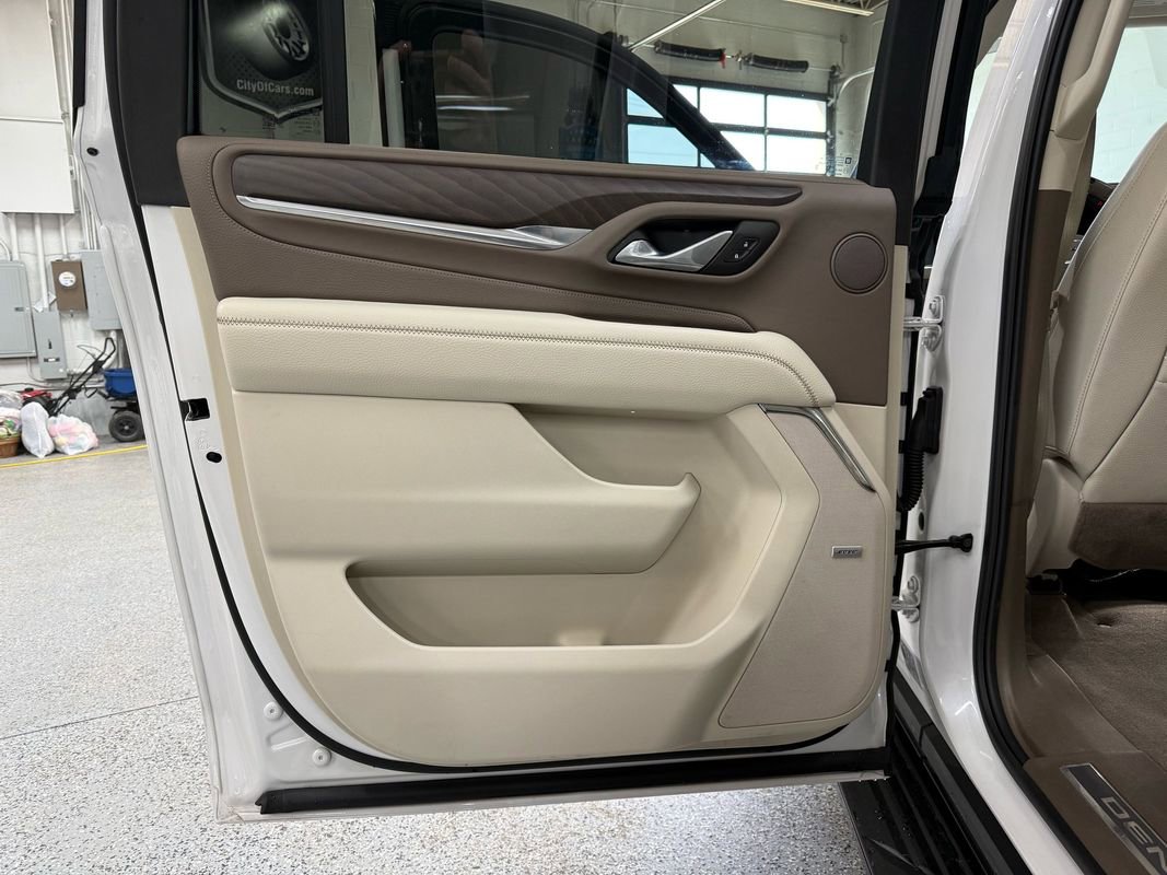 Used 2024 GMC Yukon XL Denali w/ Advanced Technology Package image 13