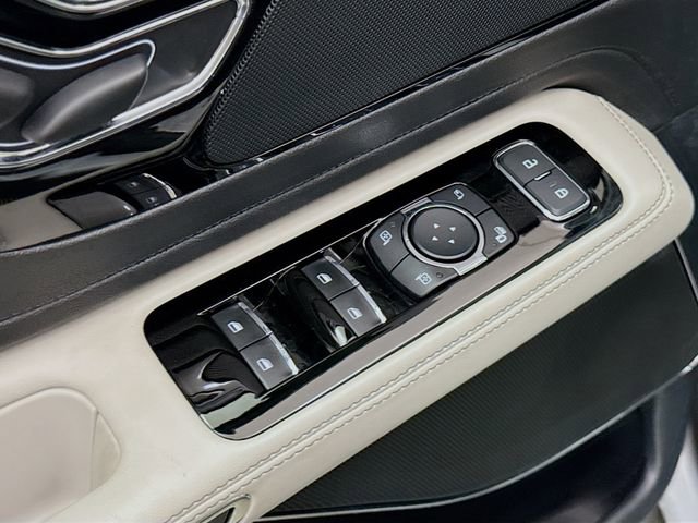 Used 2025 Lincoln Aviator AWD image 18