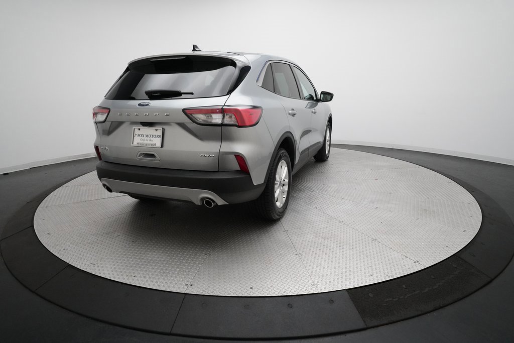 Used 2022 Ford Escape SE w/ Cold Weather Package image 34