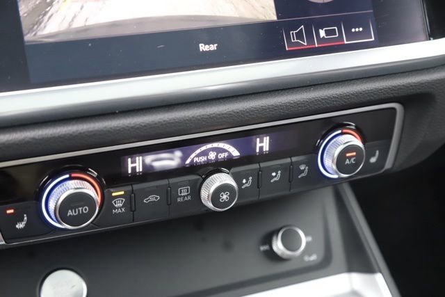 Used 2020 Audi Q3 2.0T Premium w/ Convenience Package image 28