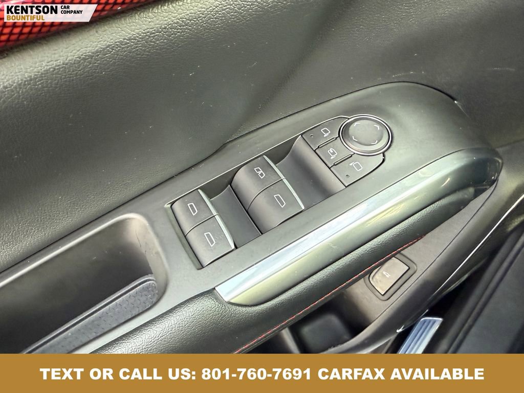 Used 2024 Chevrolet Traverse RS image 21