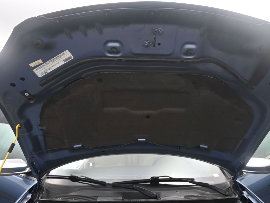 Used 2011 Chrysler 200 Limited image 19