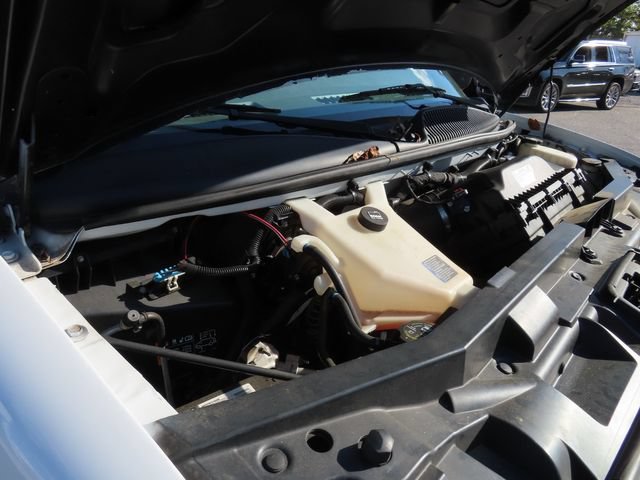 Used 2019 Chevrolet Express 2500 RWD image 30