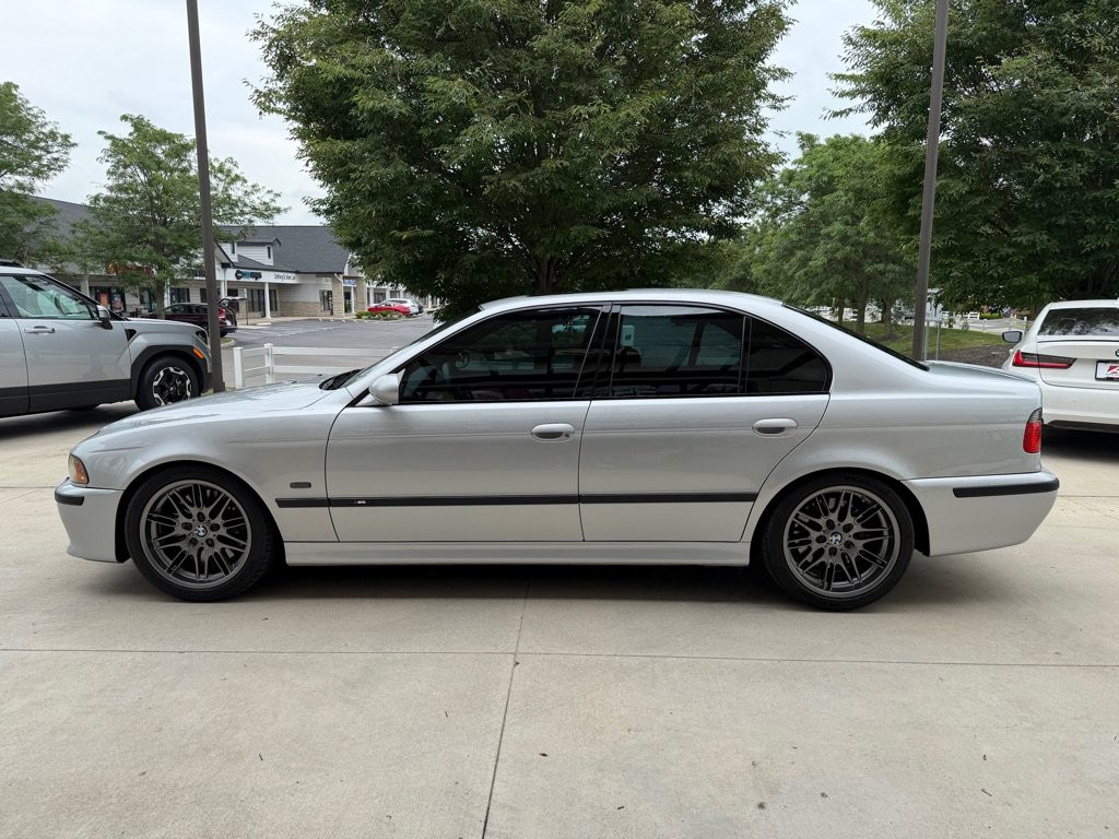 Used 2002 BMW M5 RWD image 6