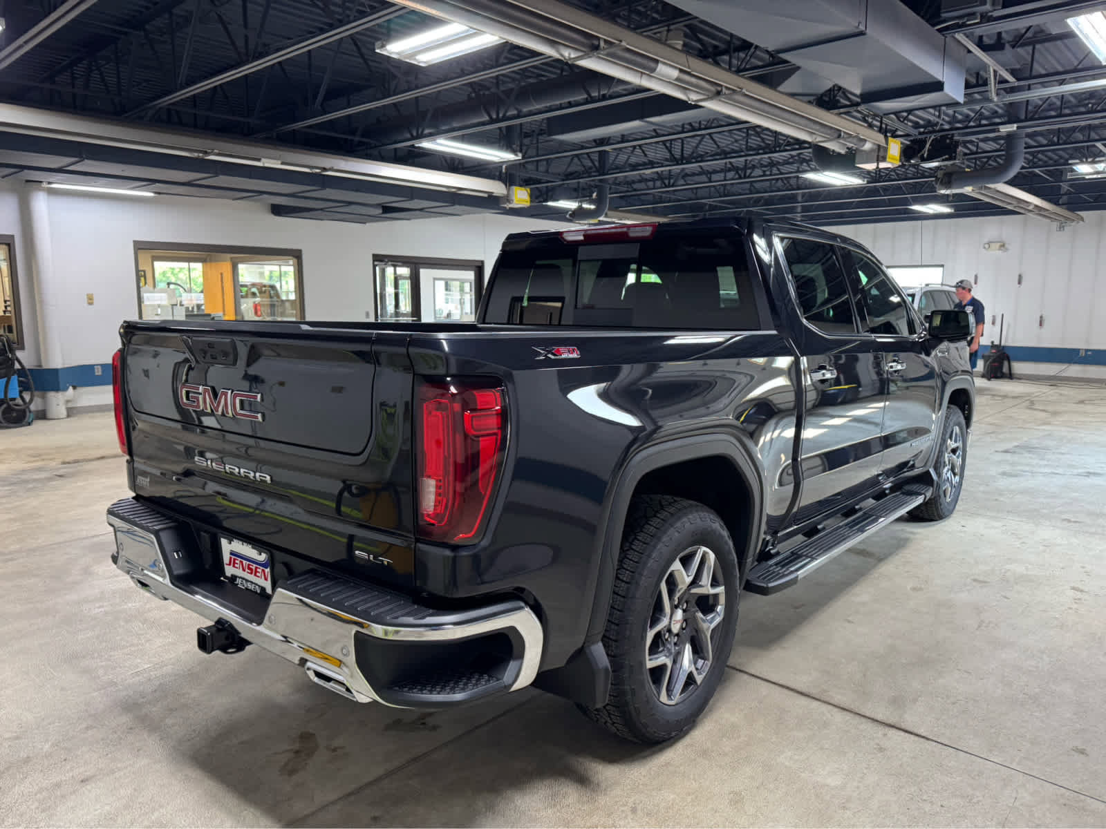 New 2026 GMC Sierra 1500 SLT w/ SLT Premium Plus Package image 4