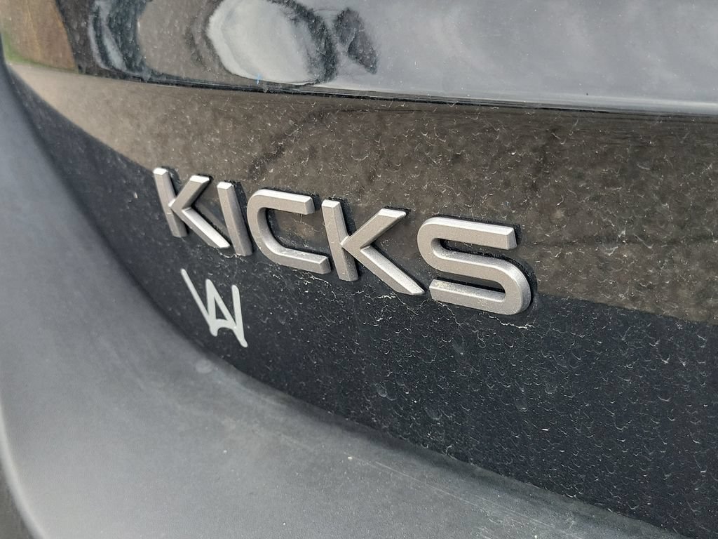 Used 2025 Nissan Kicks SR AWD/4WD image 6