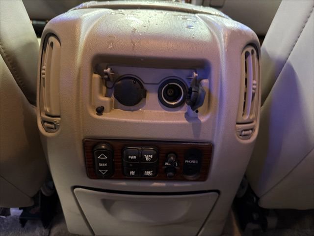 Used 2002 Cadillac Escalade EXT image 14