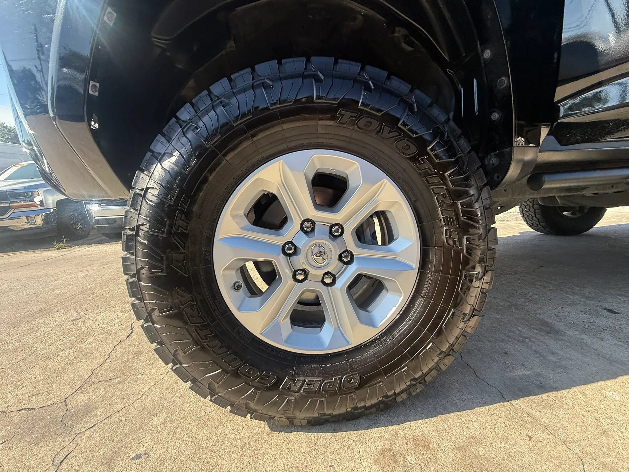 Used 2018 Toyota 4Runner SR5 RWD image 29