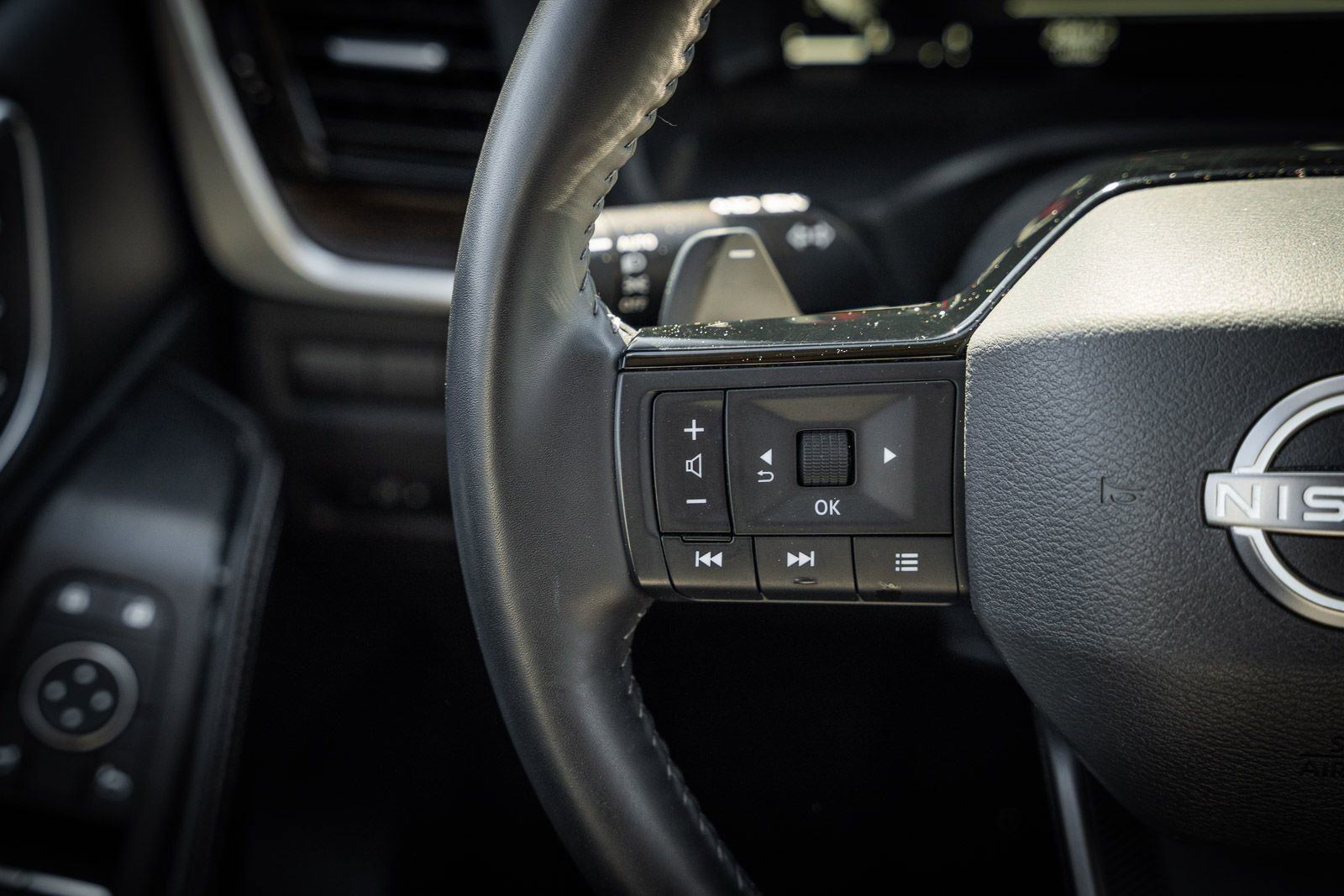 Used 2025 Nissan Rogue Platinum w/ Platinum Premium Package image 33