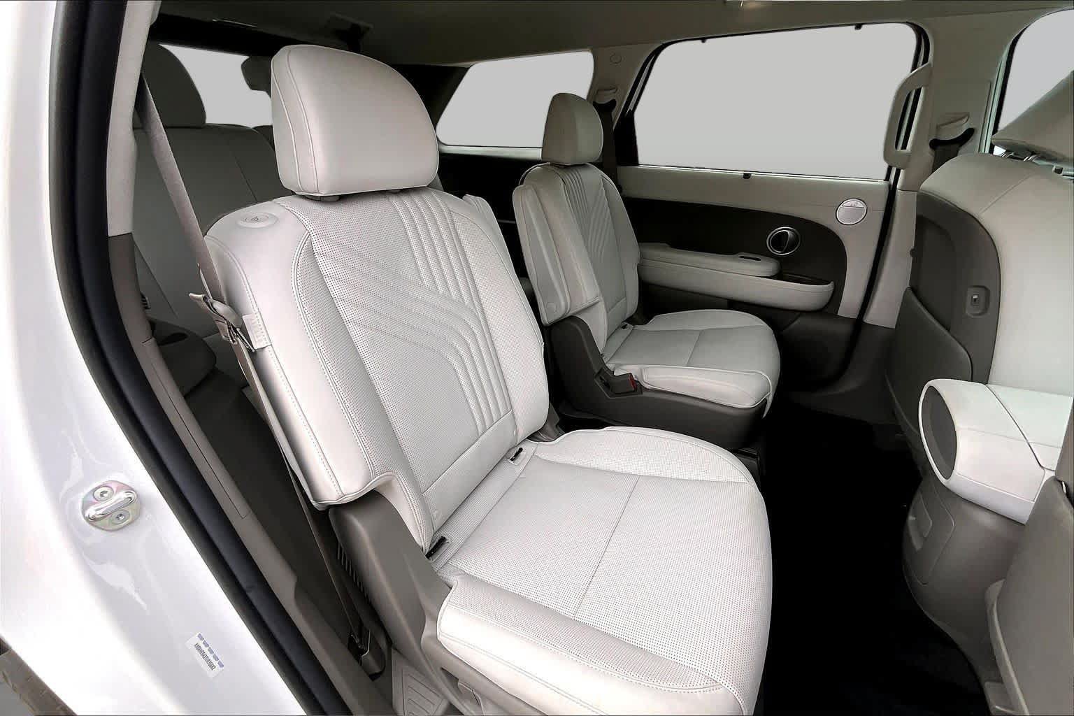 Used 2026 Hyundai Palisade SEL Premium FWD image 21