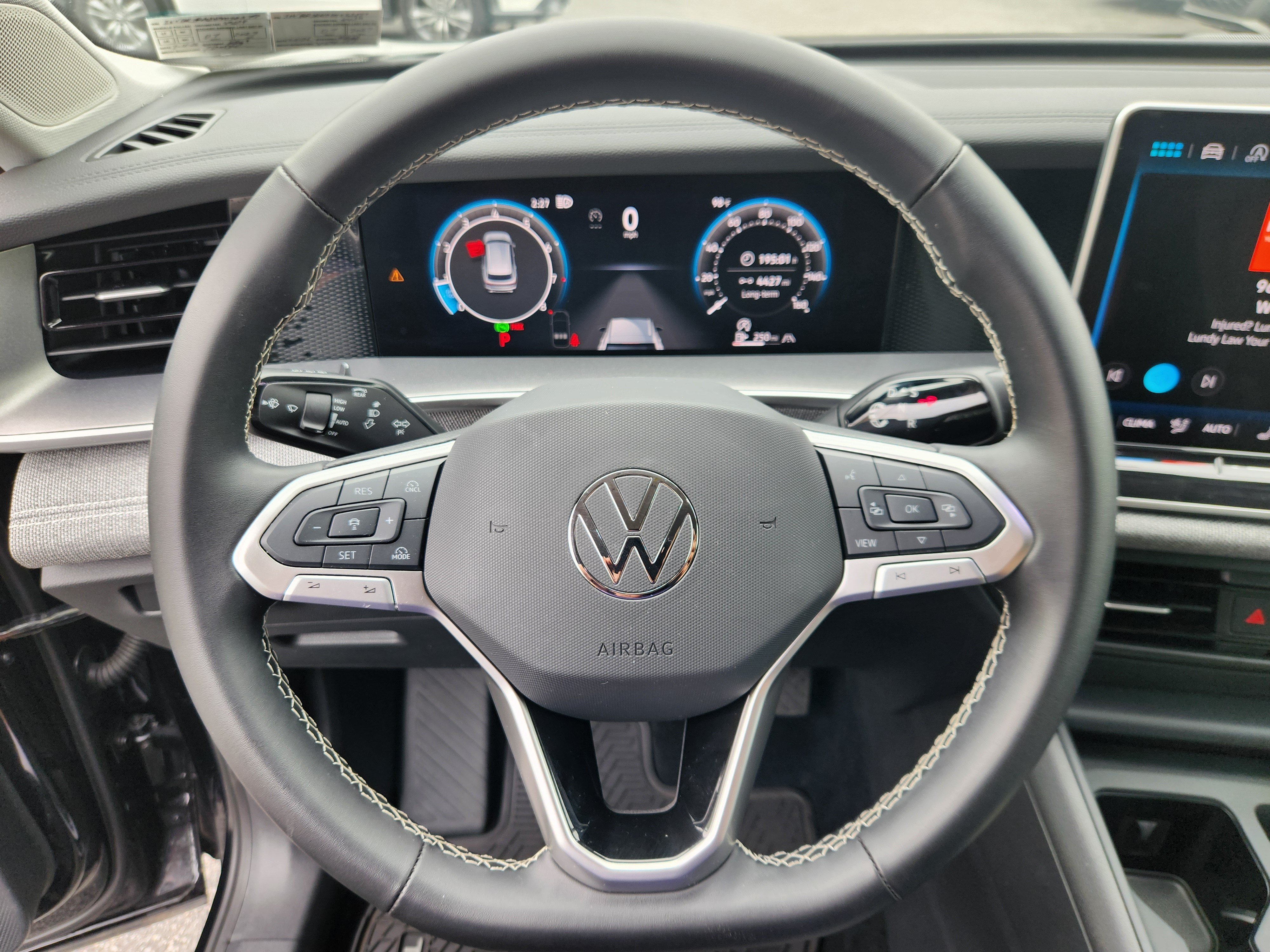 Used 2025 Volkswagen Tiguan S AWD/4WD image 9