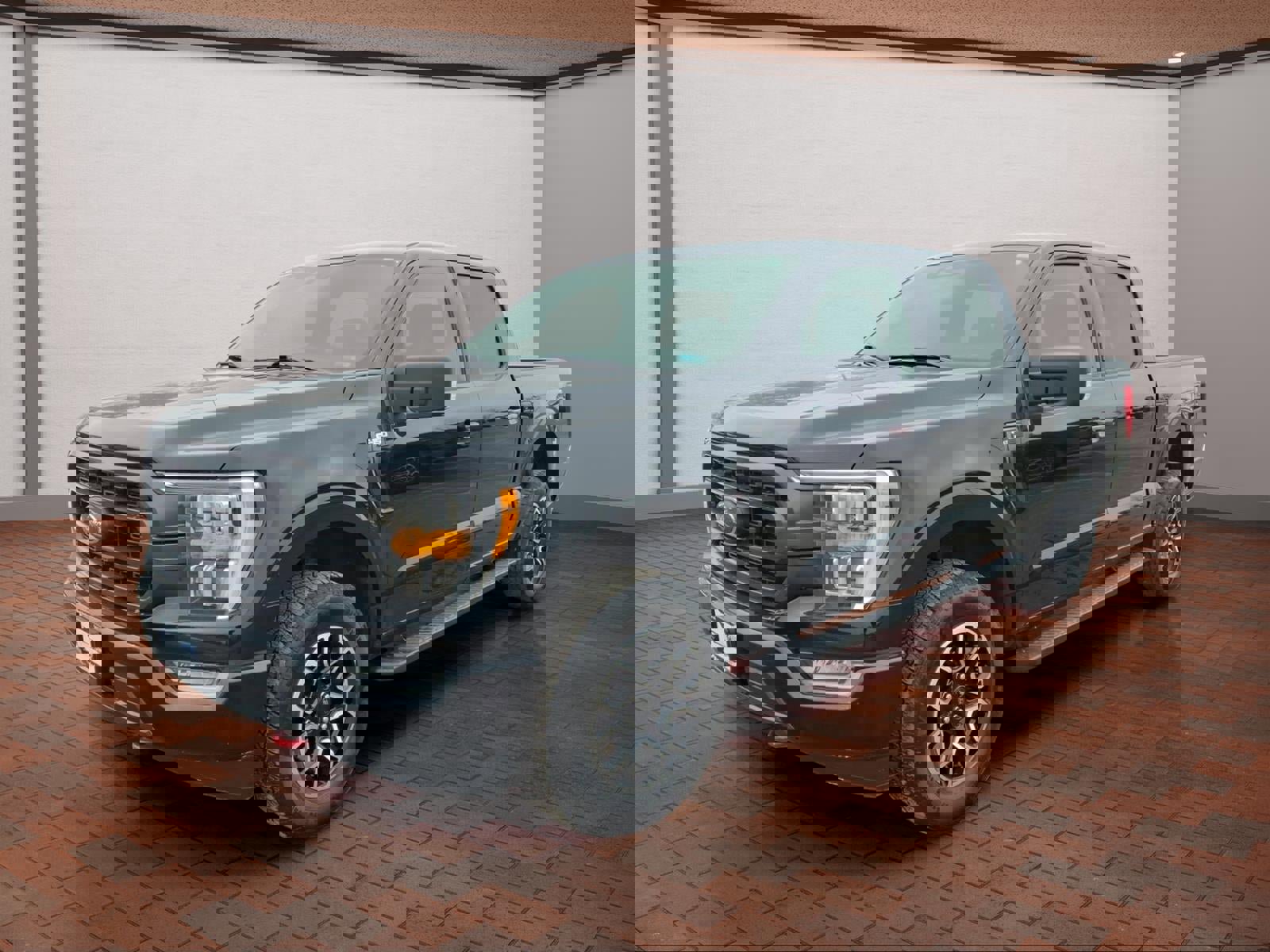 Used 2023 Ford F150 XLT w/ Equipment Group 302A High image 4