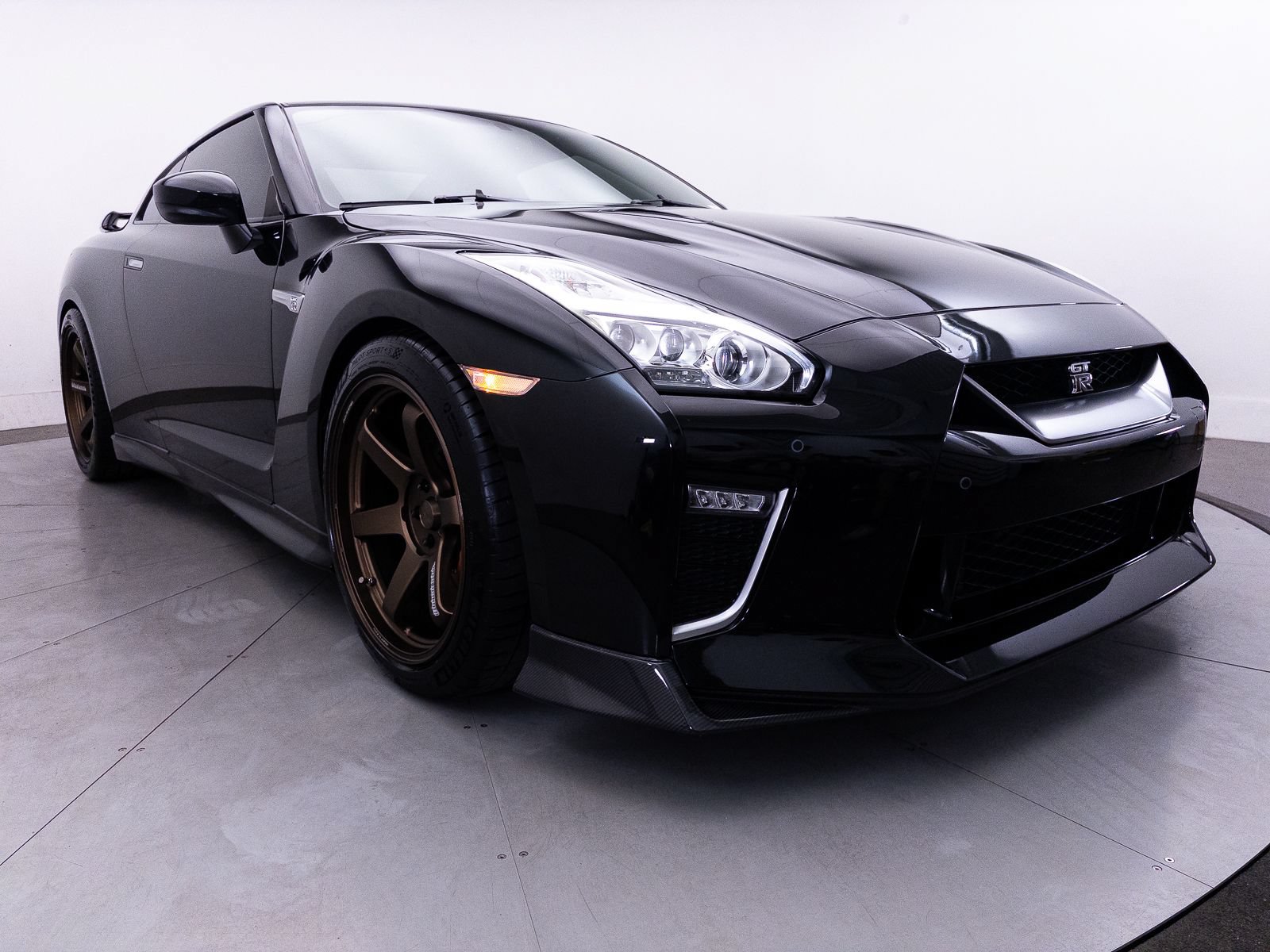 Used 2020 Nissan GT-R Premium w/ Premium Interior Package AWD/4WD image 14