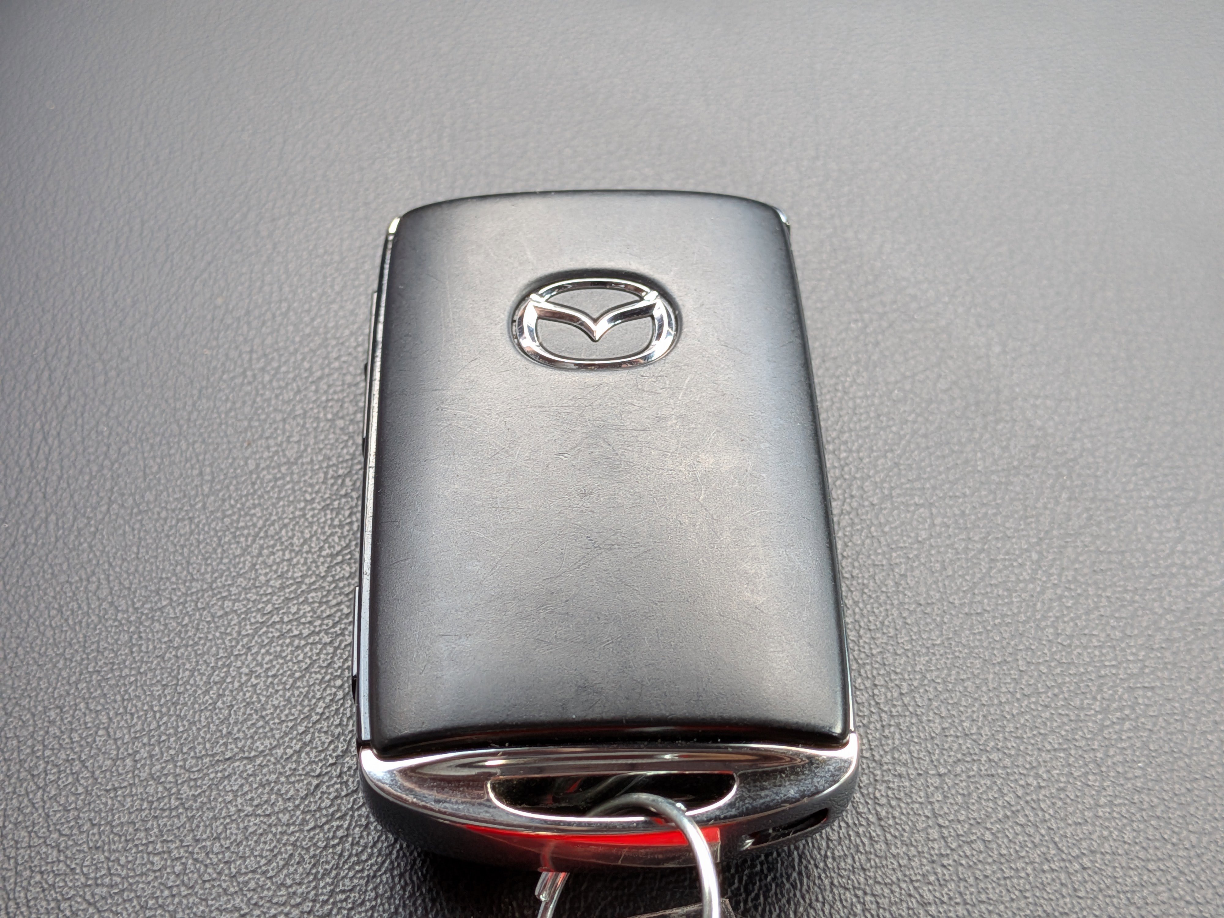 Used 2025 MAZDA MAZDA3 2.5 S Hatchback w/ Premium Pkg image 32