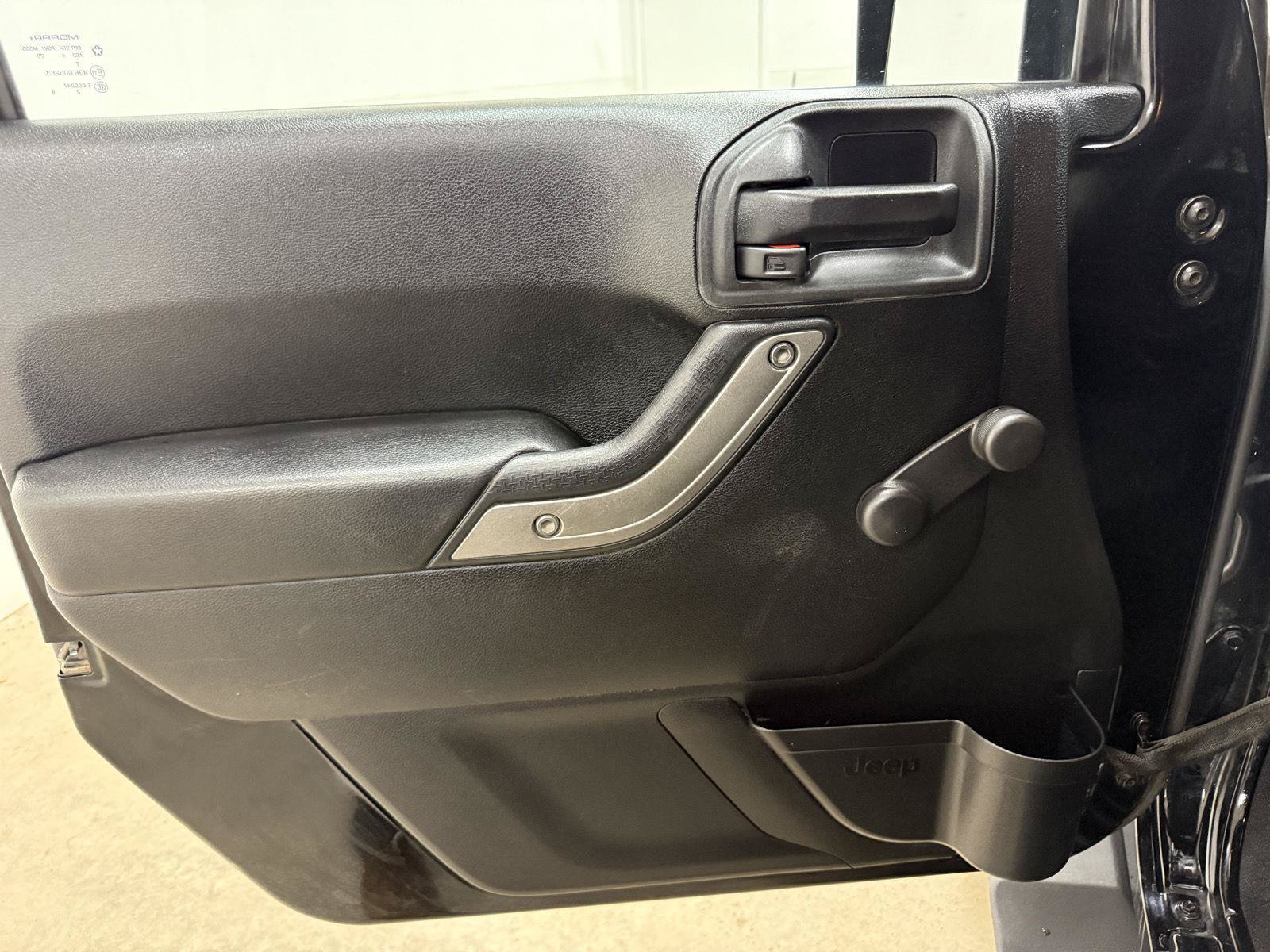 Used 2015 Jeep Wrangler Sport AWD/4WD image 10