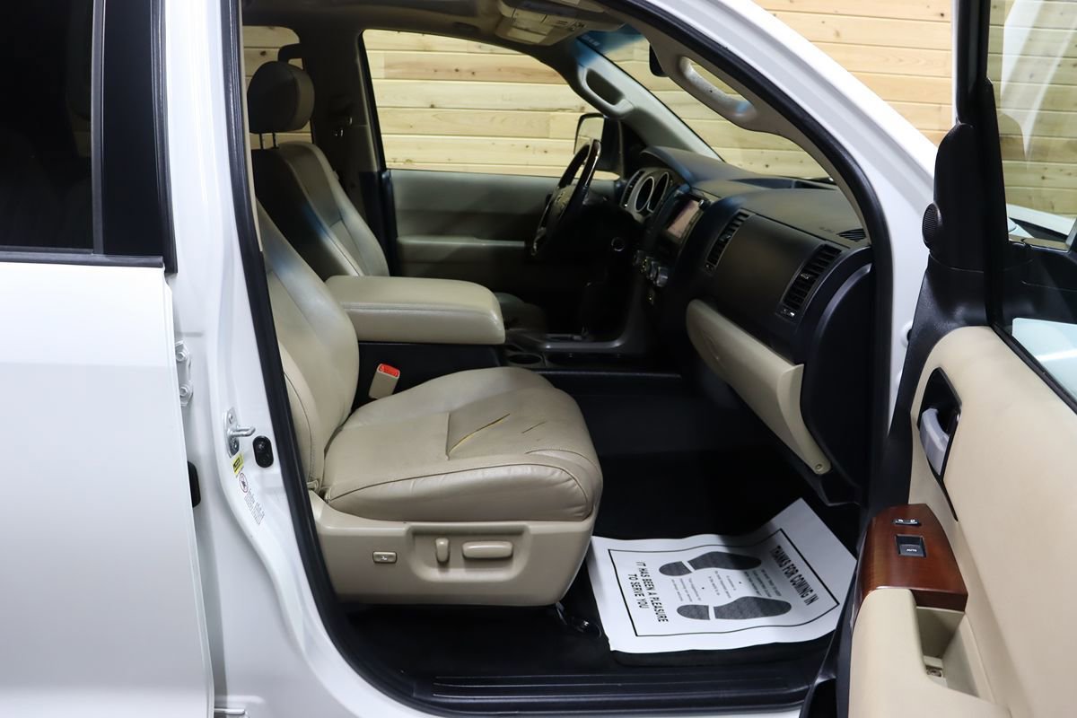 Used 2013 Toyota Sequoia Platinum RWD image 74