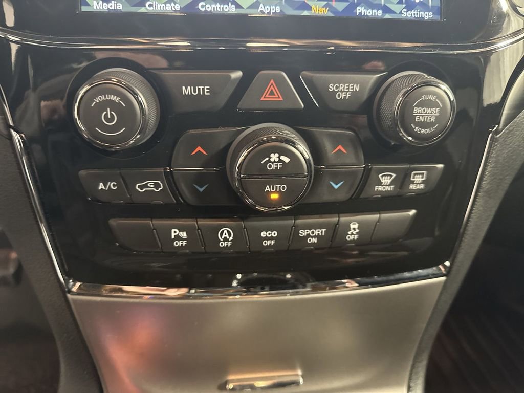 Used 2021 Jeep Grand Cherokee Laredo X image 27