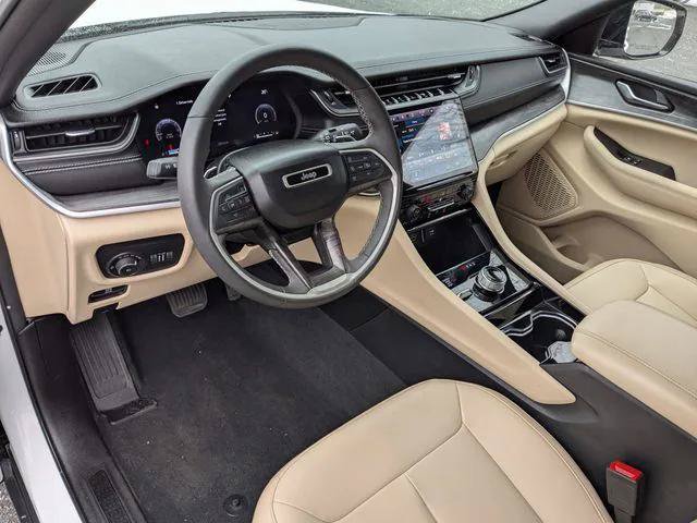 Certified 2023 Jeep Grand Cherokee Limited AWD/4WD image 12