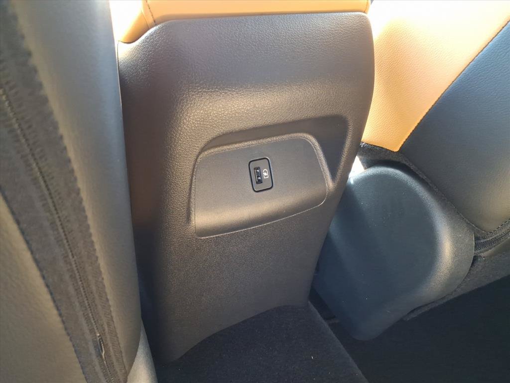Used 2024 Nissan Sentra SV w/ SV Premium Package FWD image 16