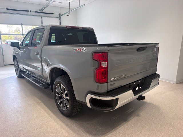Used 2024 Chevrolet Silverado 1500 LT AWD/4WD image 4