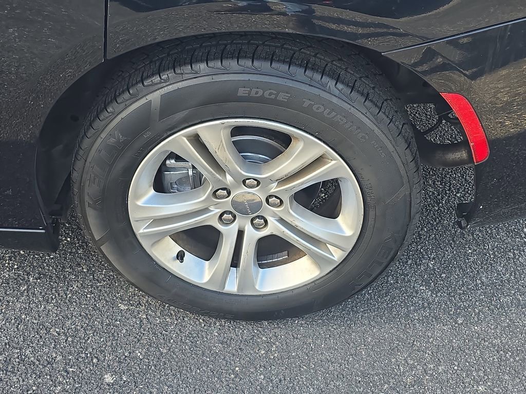 Used 2019 Dodge Charger SXT w/ Leather Interior Group image 7