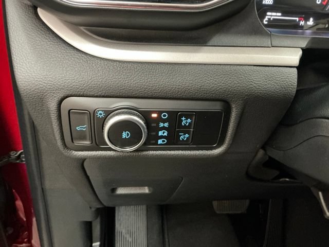 Used 2023 Ford Explorer XLT w/ Equipment Group 202A AWD/4WD image 22