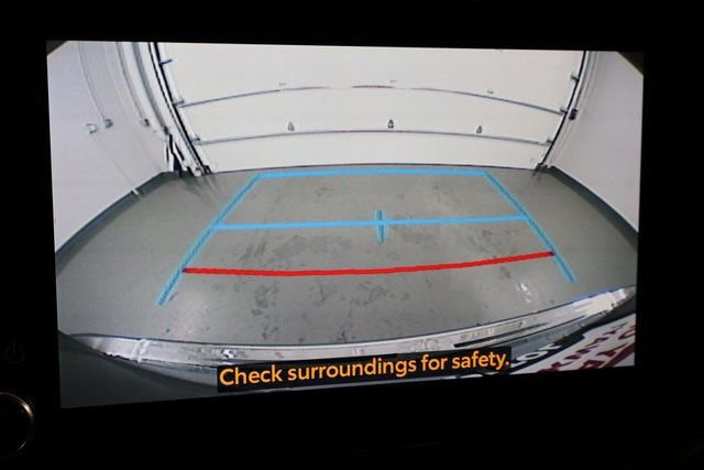 Used 2023 Toyota Highlander XLE image 27