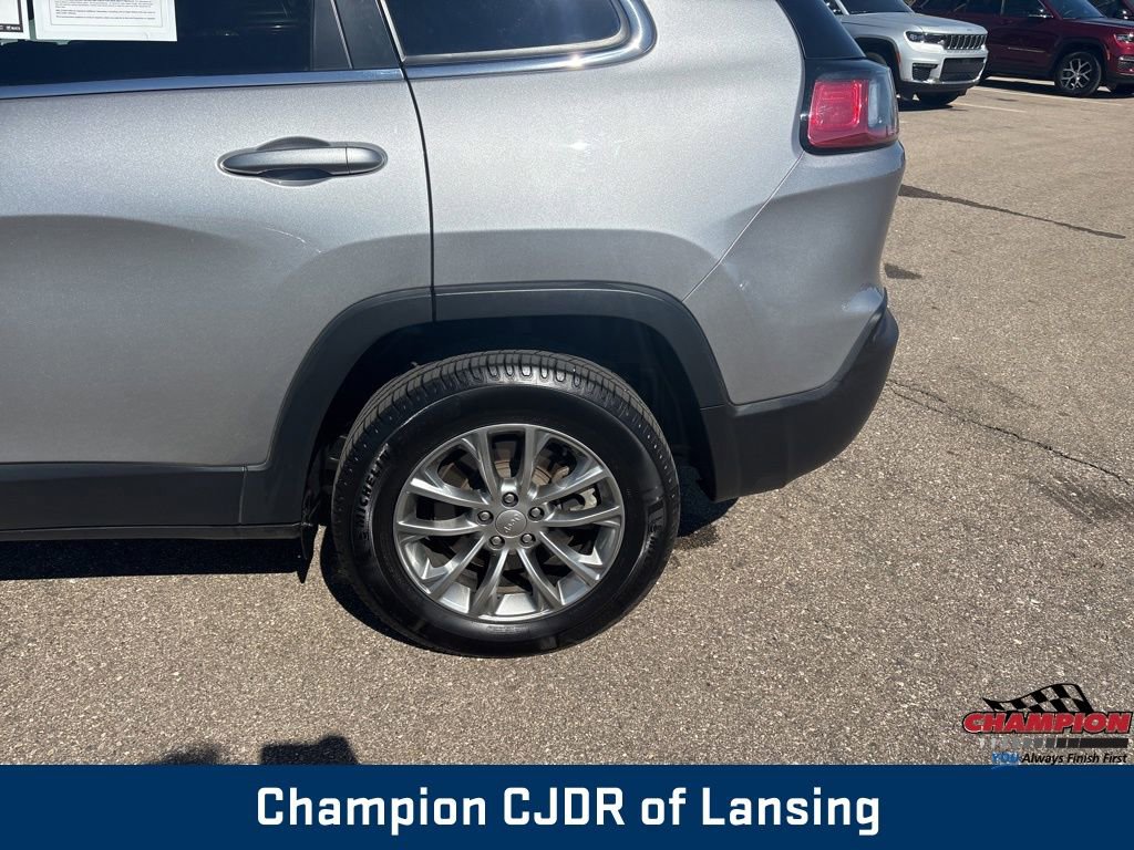 Used 2021 Jeep Cherokee Latitude Lux w/ Comfort/Convenience Group AWD/4WD image 37