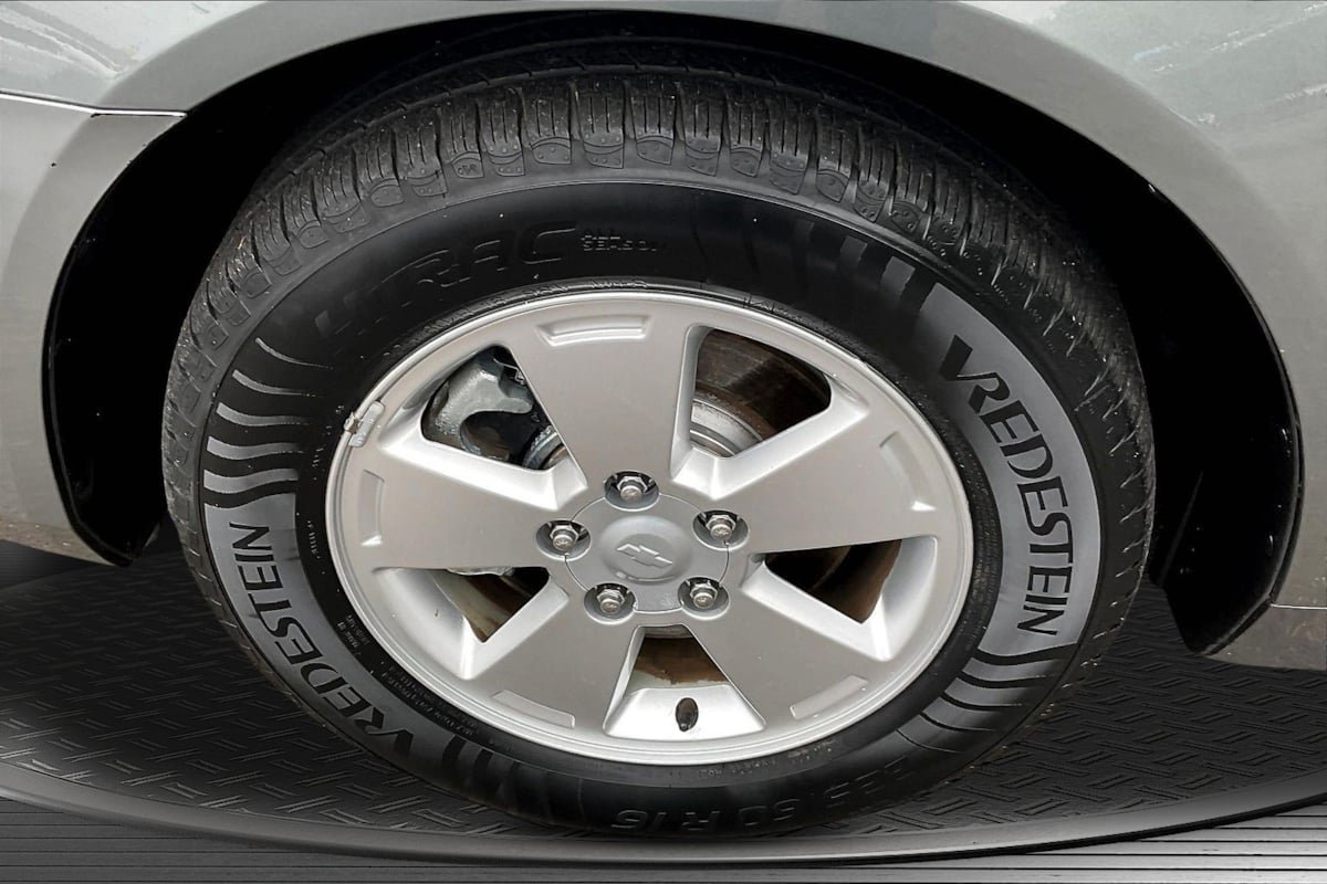 Used 2008 Chevrolet Impala LT FWD image 32