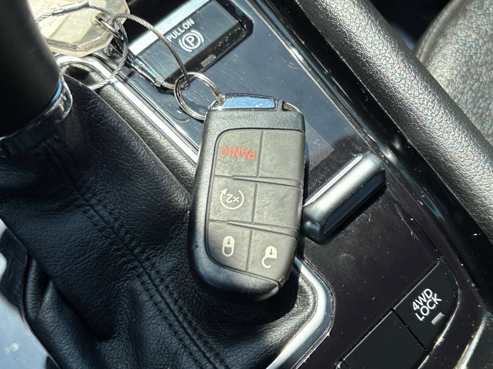 Used 2025 Jeep Compass Limited AWD/4WD image 21