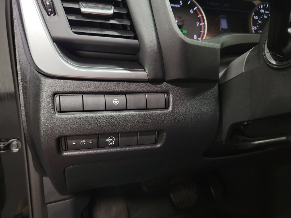 Used 2023 Nissan Rogue SV AWD/4WD image 28