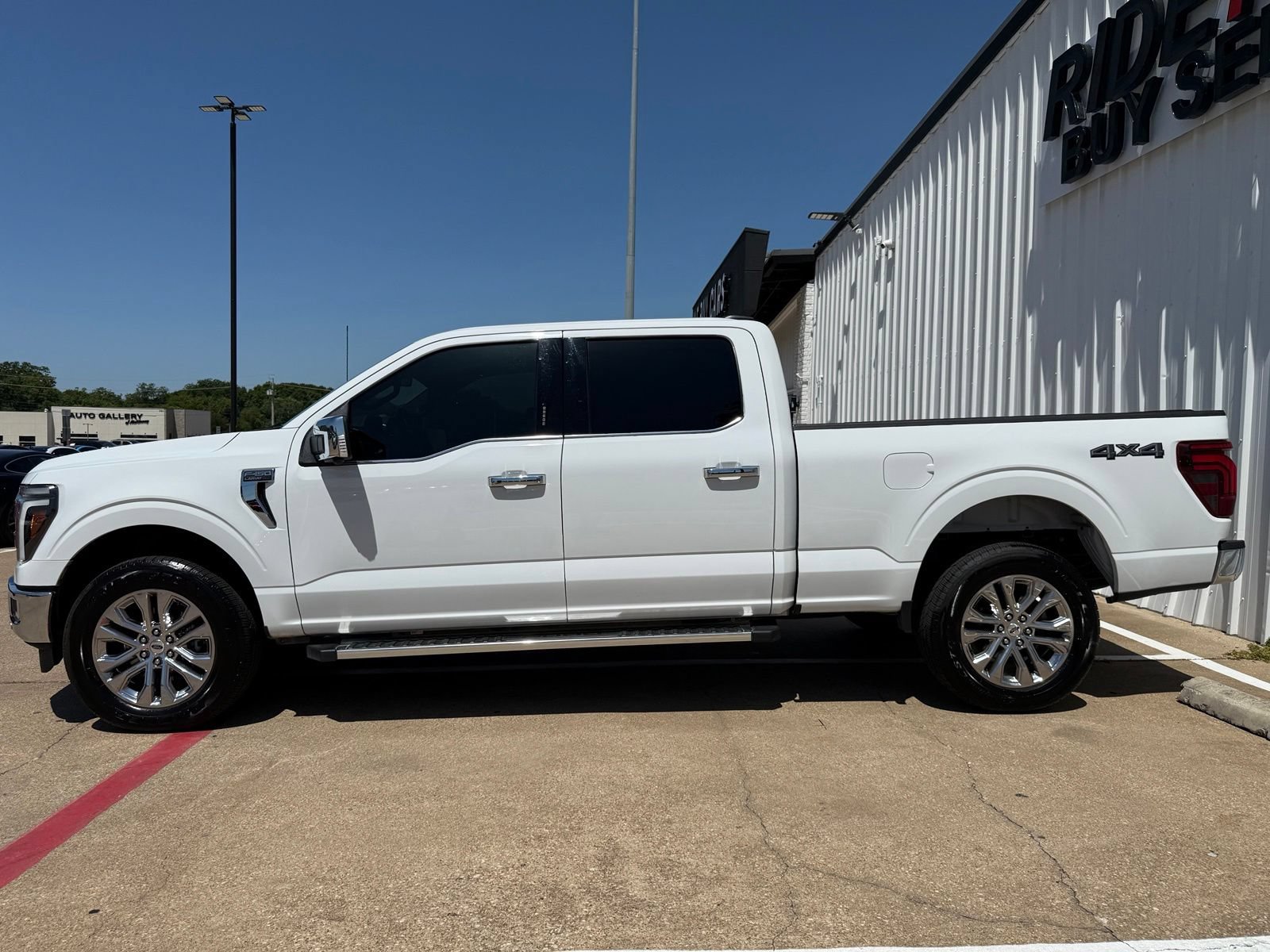 Used 2024 Ford F150 Lariat w/ Tow/Haul Package AWD/4WD image 3