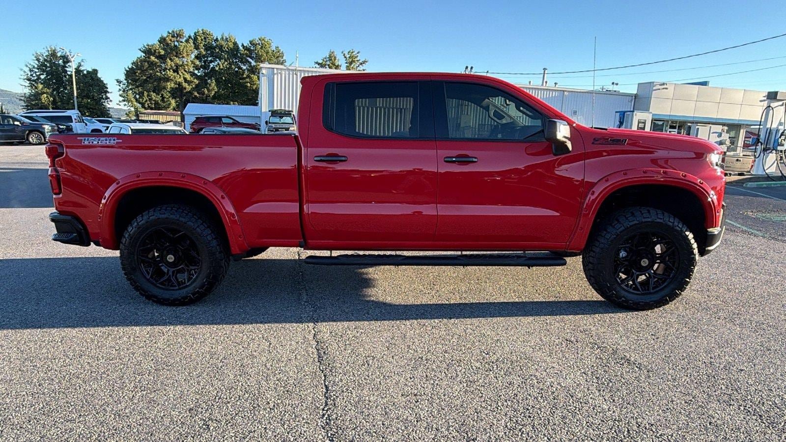 Used 2021 Chevrolet Silverado 1500 LT Trail Boss w/ Convenience Package II AWD/4WD image 8