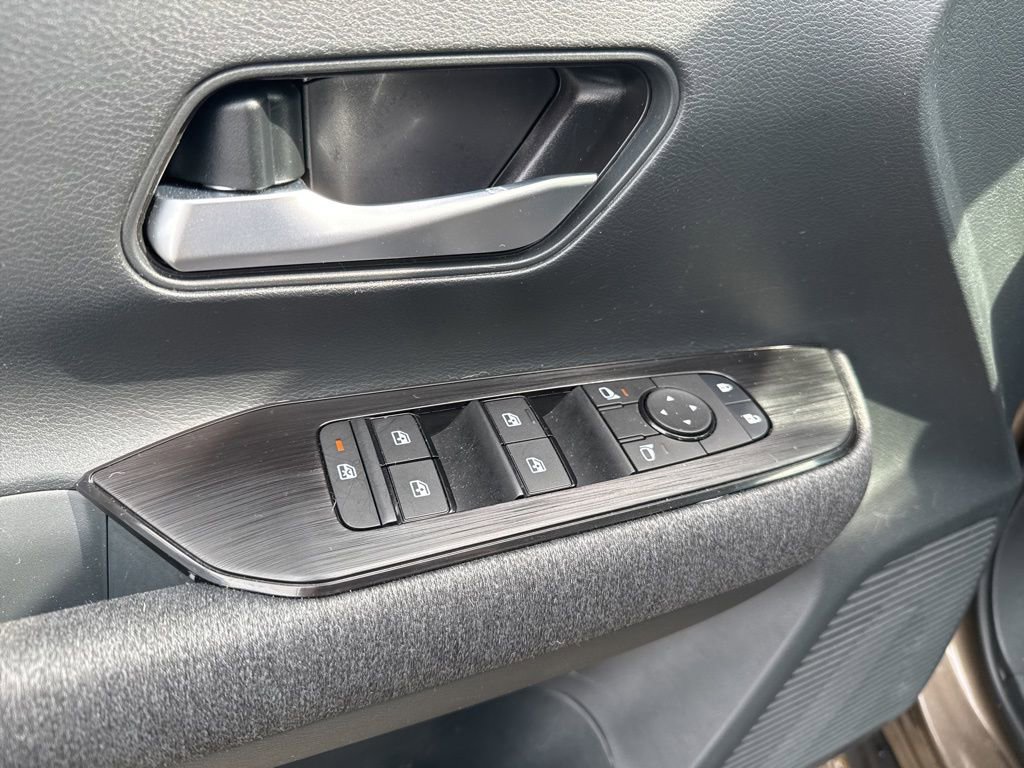 Used 2026 Nissan Kicks SV w/ Cold Weather Package image 8