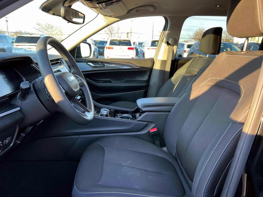 Certified 2023 Jeep Grand Cherokee L Laredo image 15