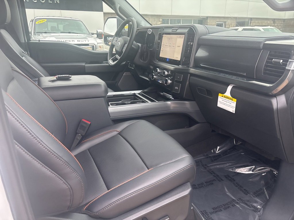 New 2025 Ford F250 Lariat w/ Black Appearance Package image 12