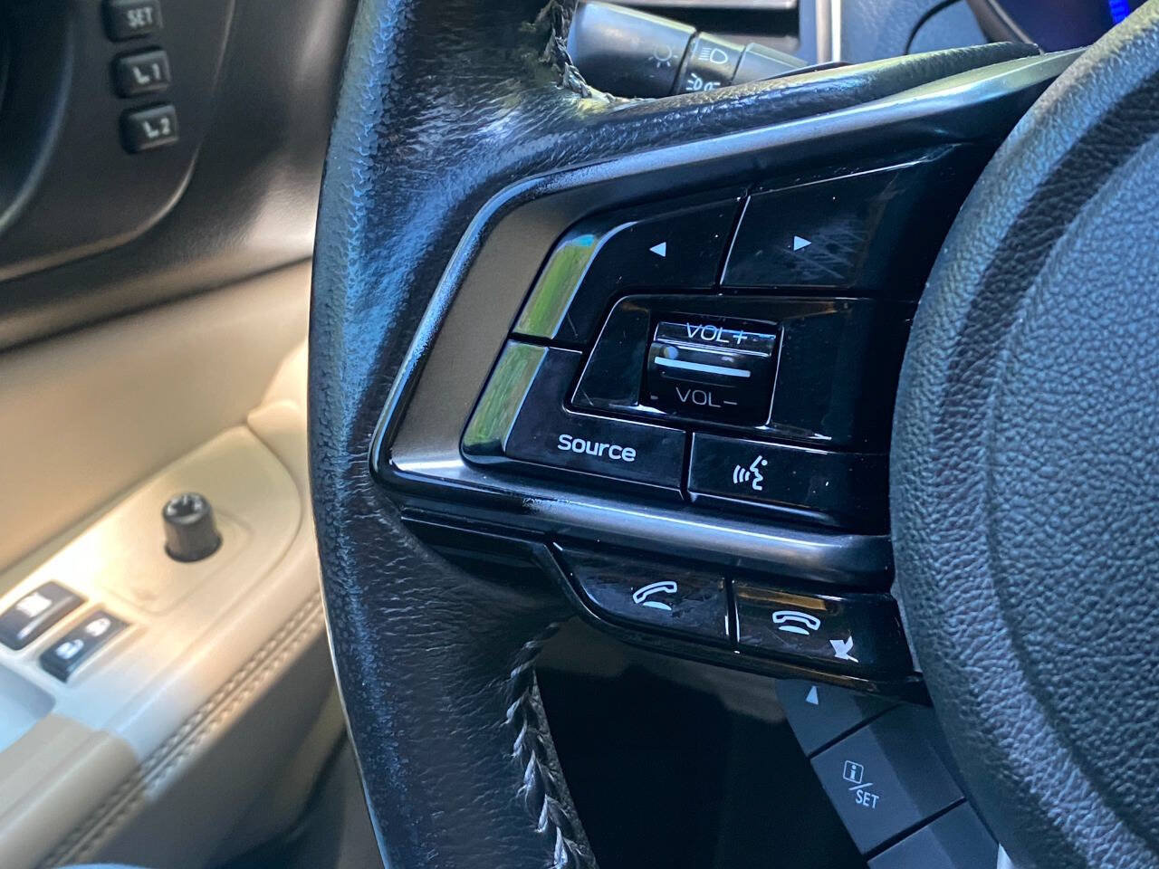 Used 2019 Subaru Outback 2.5i Limited AWD/4WD image 23