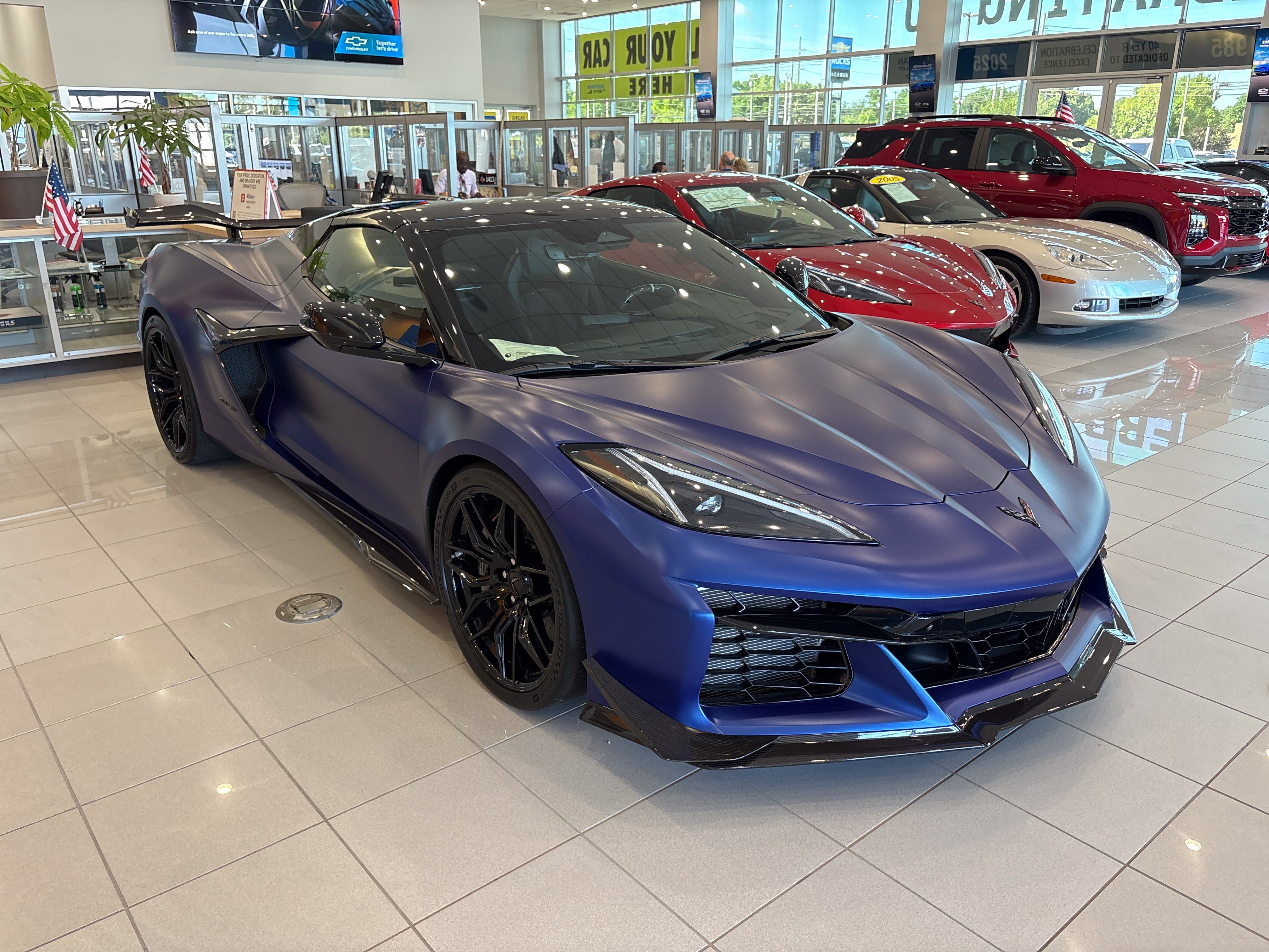 Used 2025 Chevrolet Corvette Z06 w/ Z07 Performance Package RWD image 2