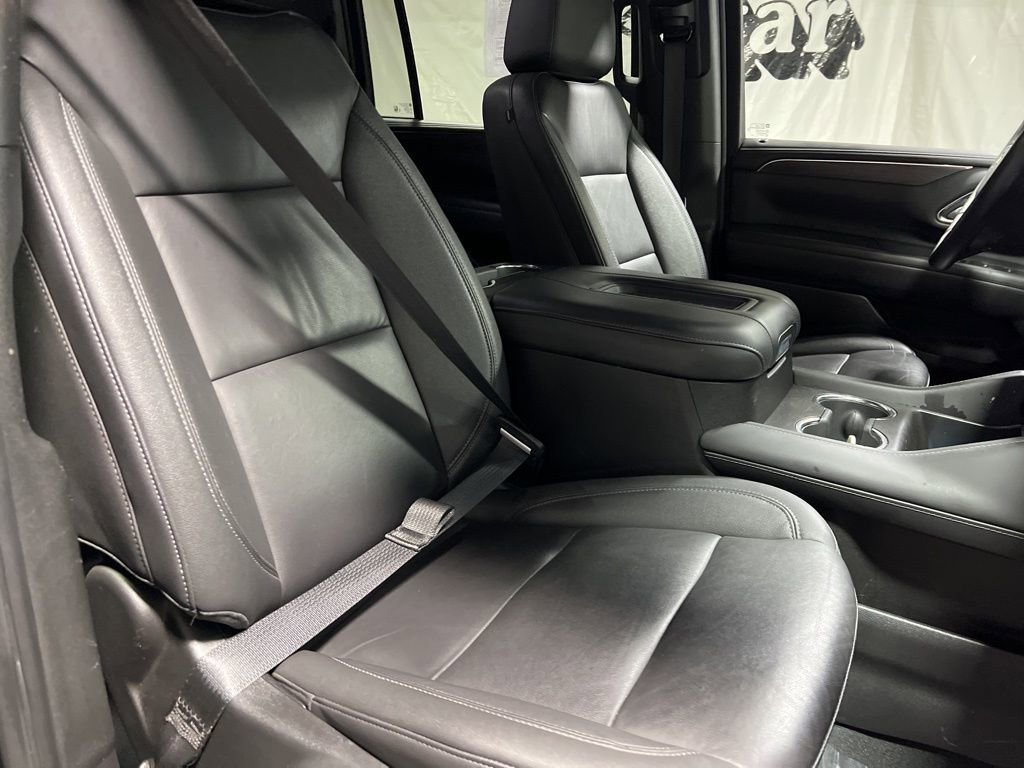 Used 2024 Chevrolet Suburban LT image 9