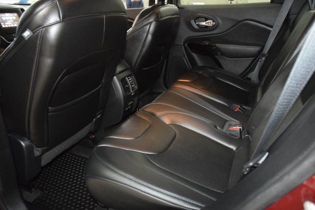 Used 2019 Jeep Cherokee Latitude Plus image 39