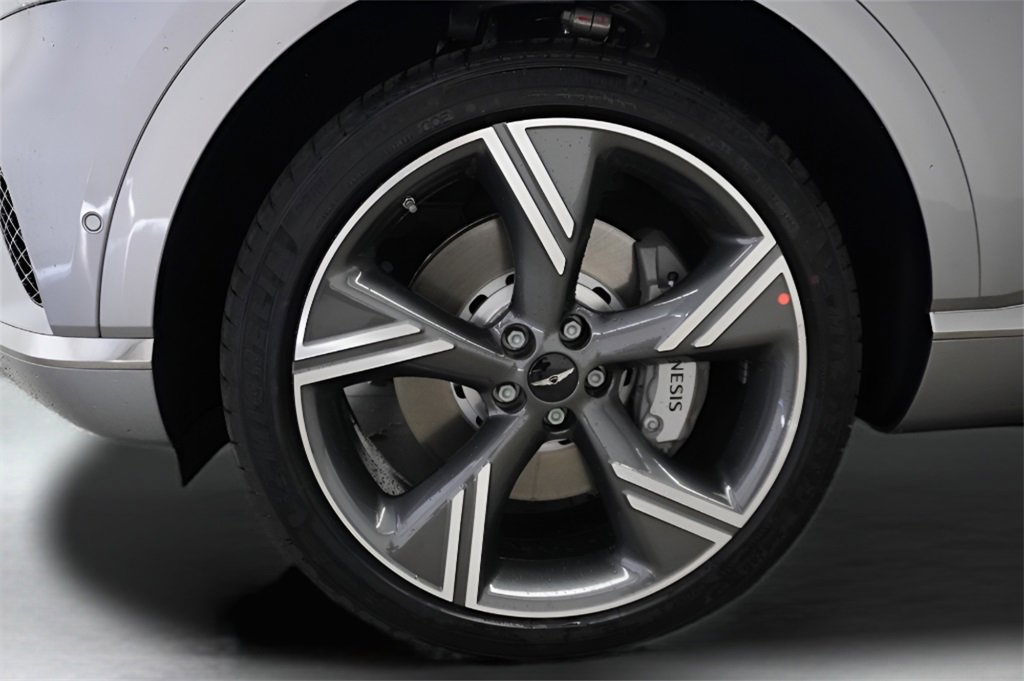 New 2025 Genesis GV80 2.5T Prestige image 3