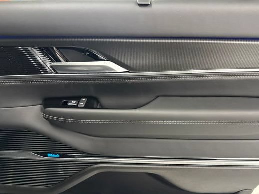 New 2026 Jeep Grand Wagoneer Summit AWD/4WD image 33