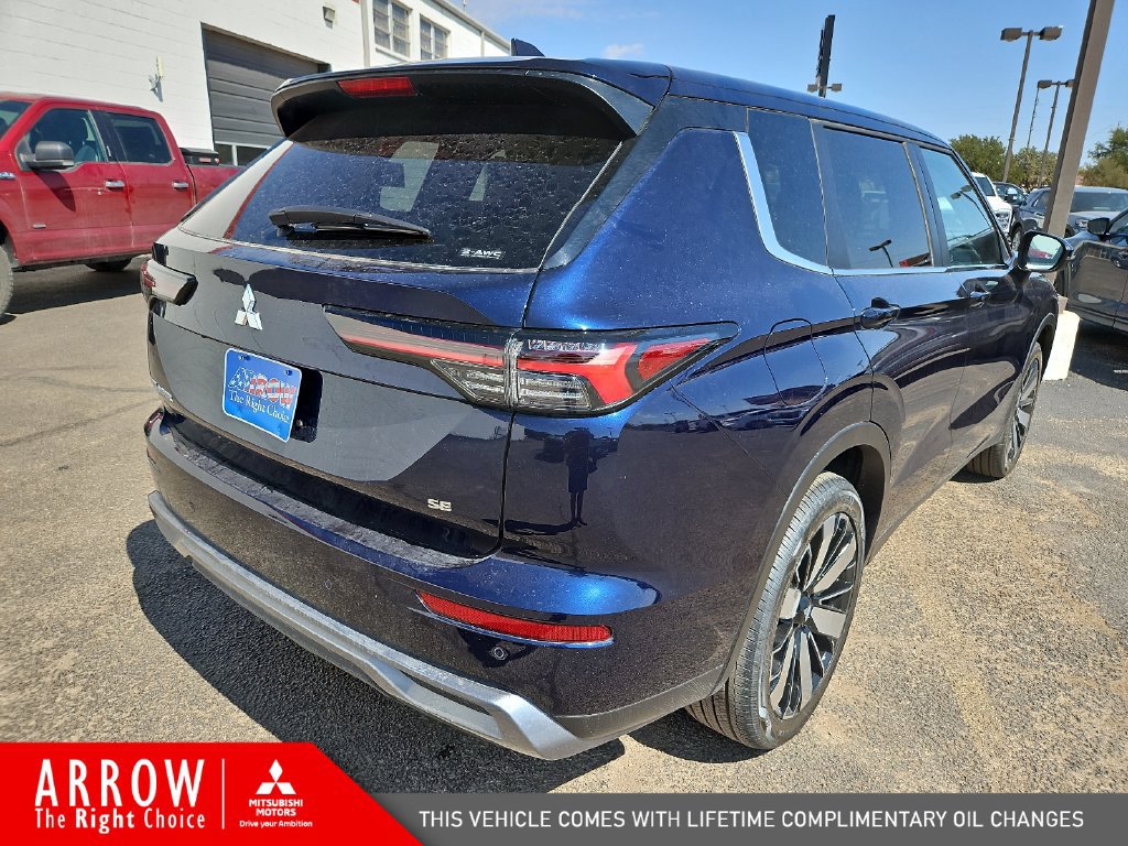 New 2026 Mitsubishi Outlander SE AWD/4WD image 12