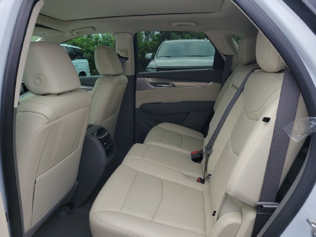 New 2026 Cadillac XT5 Premium Luxury w/ LPO, ONYX Package AWD/4WD image 6