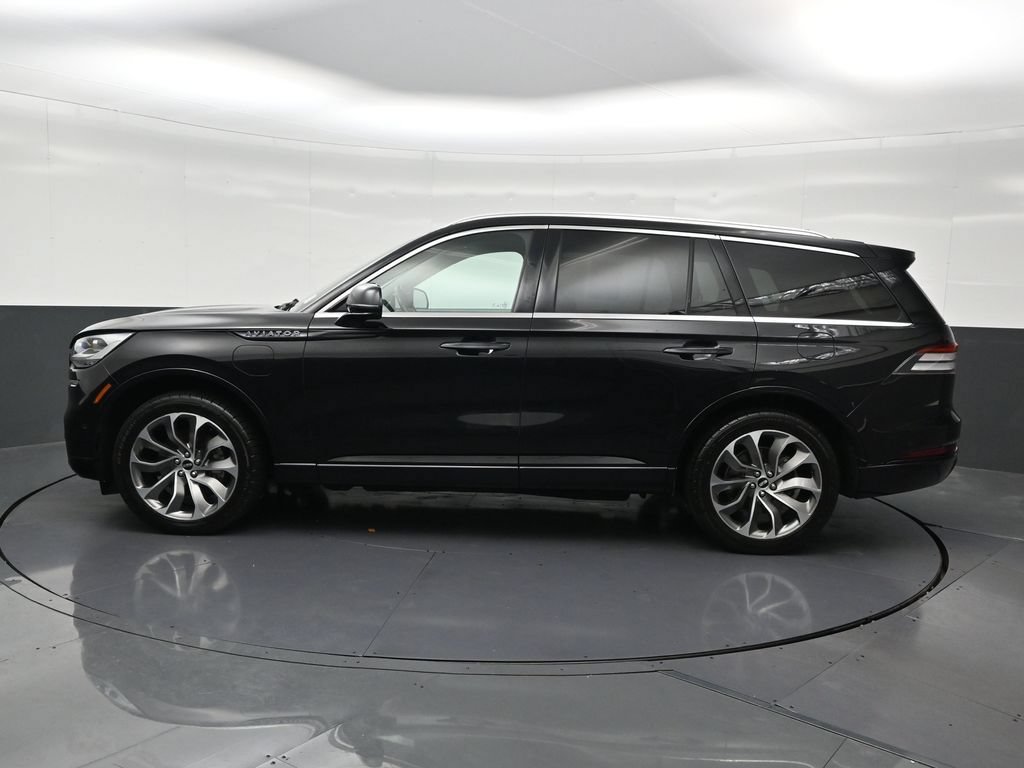 Used 2021 Lincoln Aviator Grand Touring w/ Equipment Group 301A AWD/4WD image 2