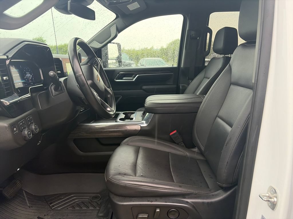 Certified 2025 Chevrolet Silverado 2500 LTZ w/ LTZ Plus Package AWD/4WD image 26